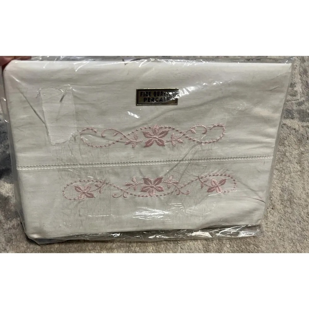VTG New Progress Quality Pair pillowcases White Pink Embroidery‎